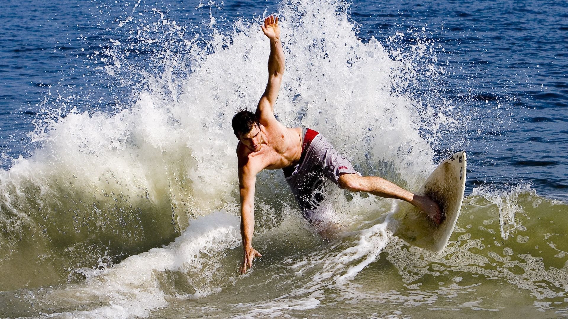 _科技创新大赛：虚拟人物与真实选手的对决_，虚拟现实技能大赛