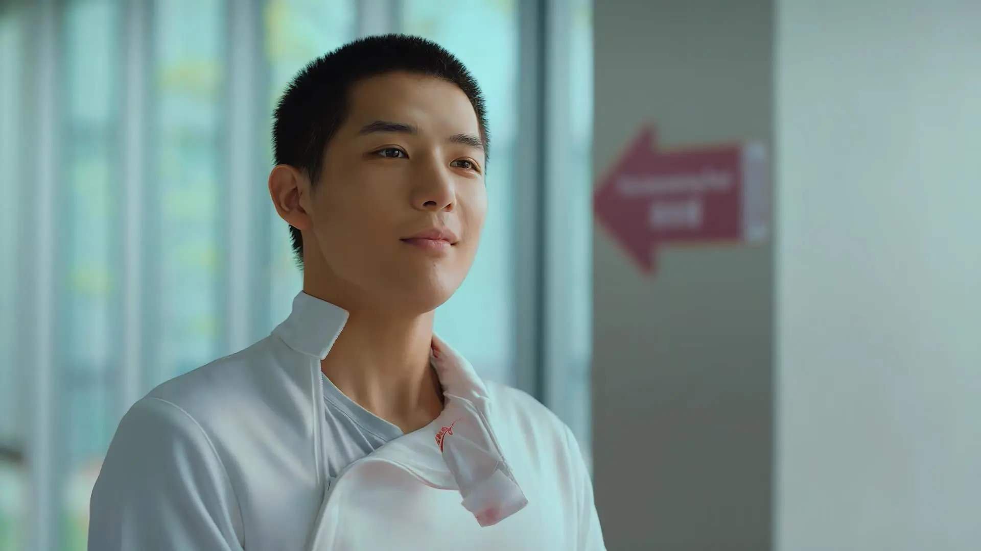 _现场直击：比赛中的惊险瞬间集锦_，比赛中的突发事件以及应对措施