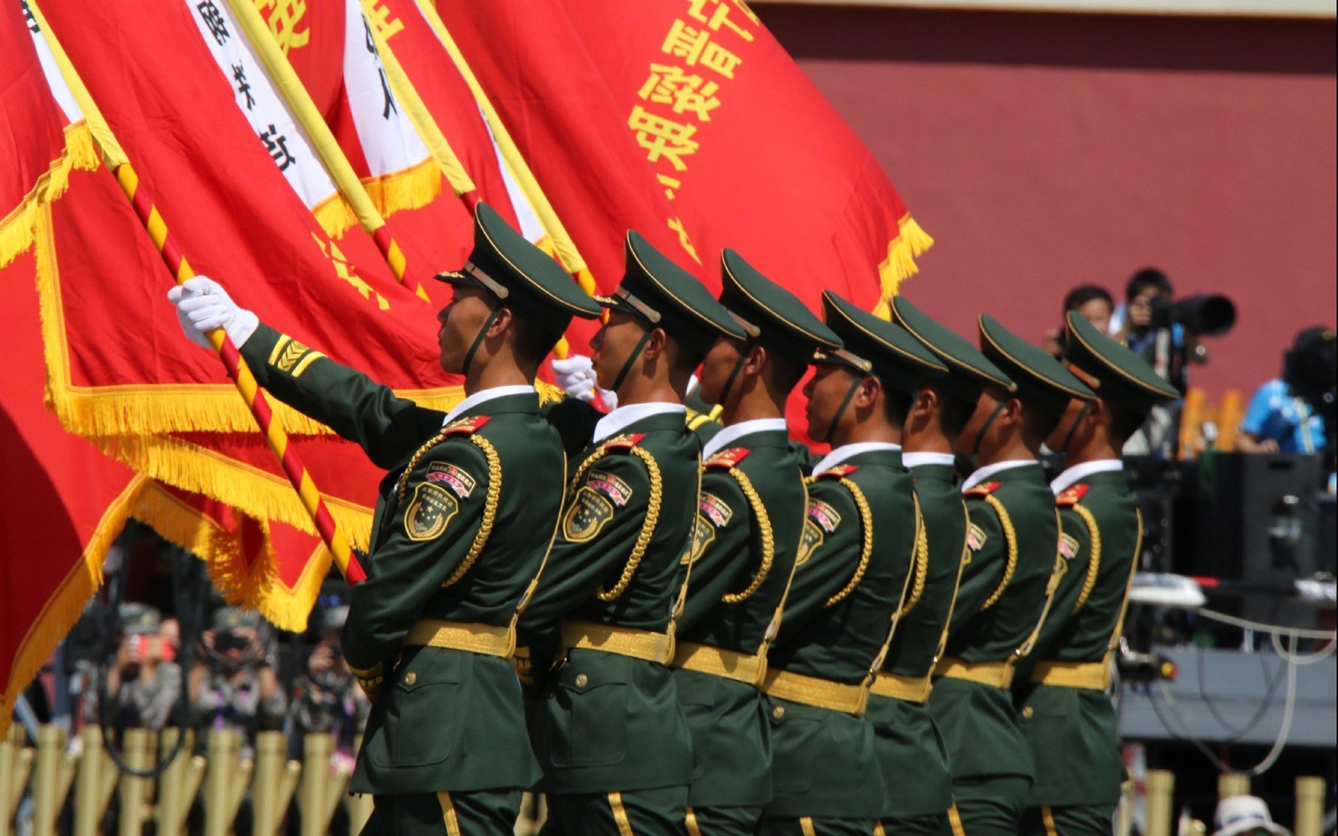 《2025年全球电竞市场规模突破30亿美元，未来增长可期》，2020年度全球电竞市场报告